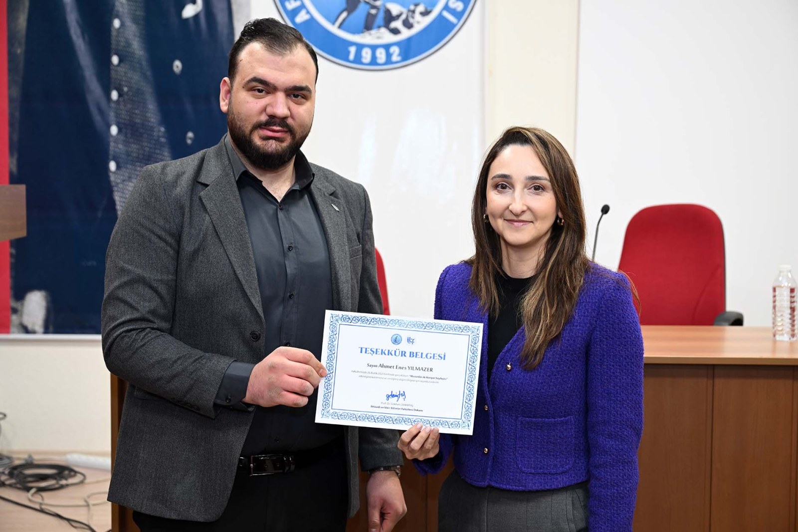 “Her işten anlayan değil, bir alanda uzmanlaşan kazanır”