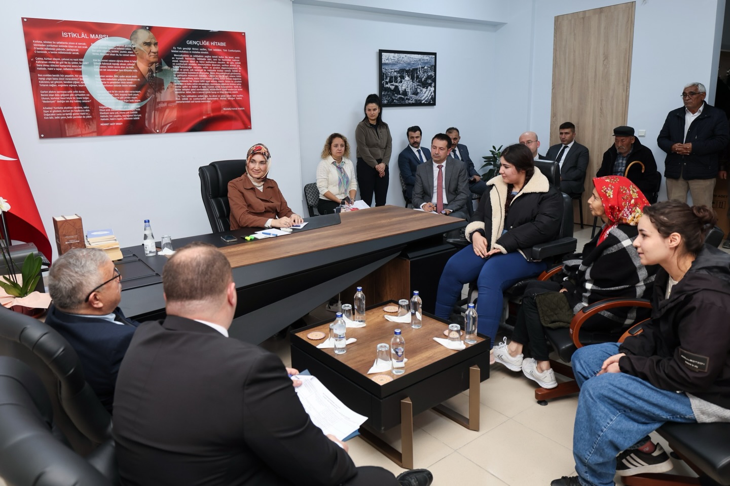 Vali Yiğitbaşı Halk Günü’nde Vatandaşları Dinledi