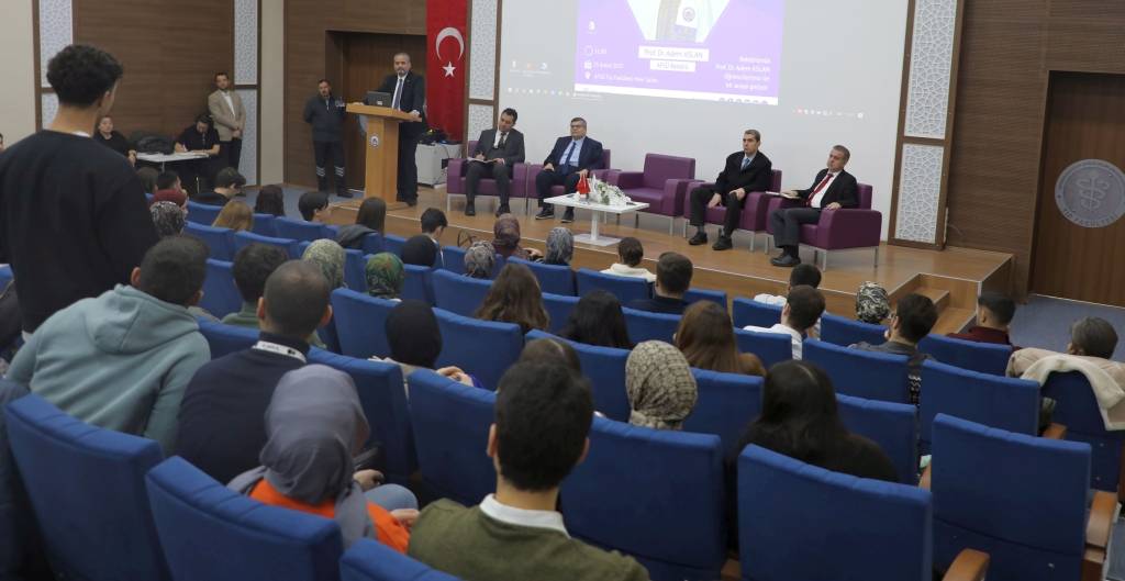 Aslan, Öğrencilerle Buluştu