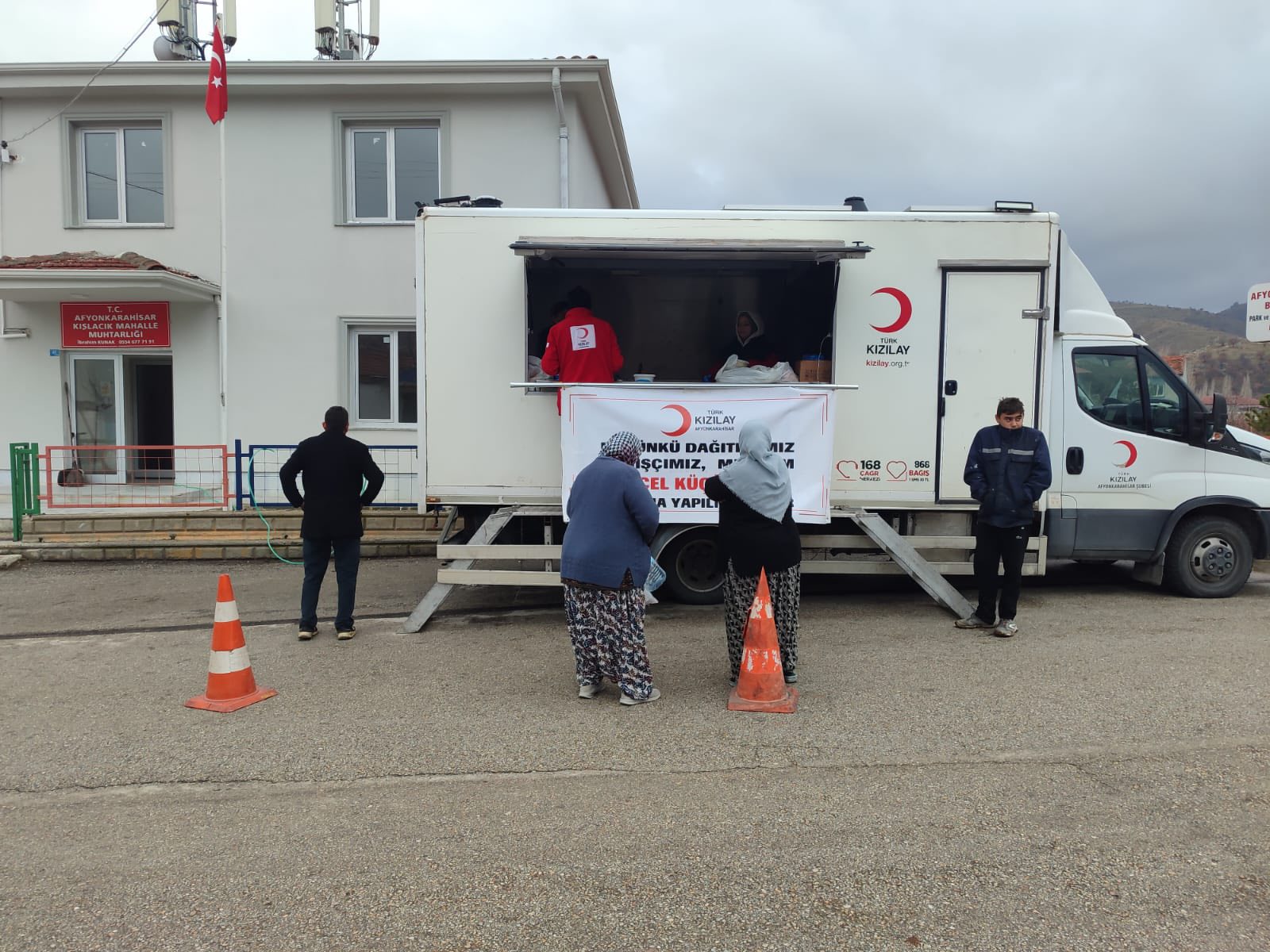 Kızılay Kışlacık'ta Çorba Dağıttı