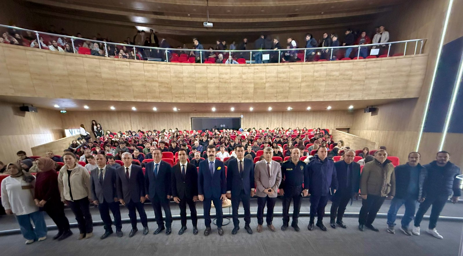Sandıklı'da Öğrencilere Dolandırıcılık ve Yasa Dışı Bahis Semineri