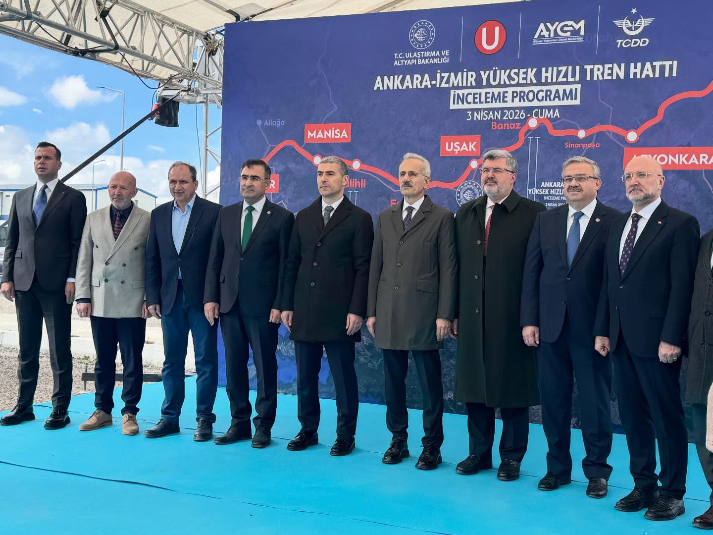 Bakan Uraloğlu, Hızlı Tren Şantiyesinde İncelemelerde Bulundu