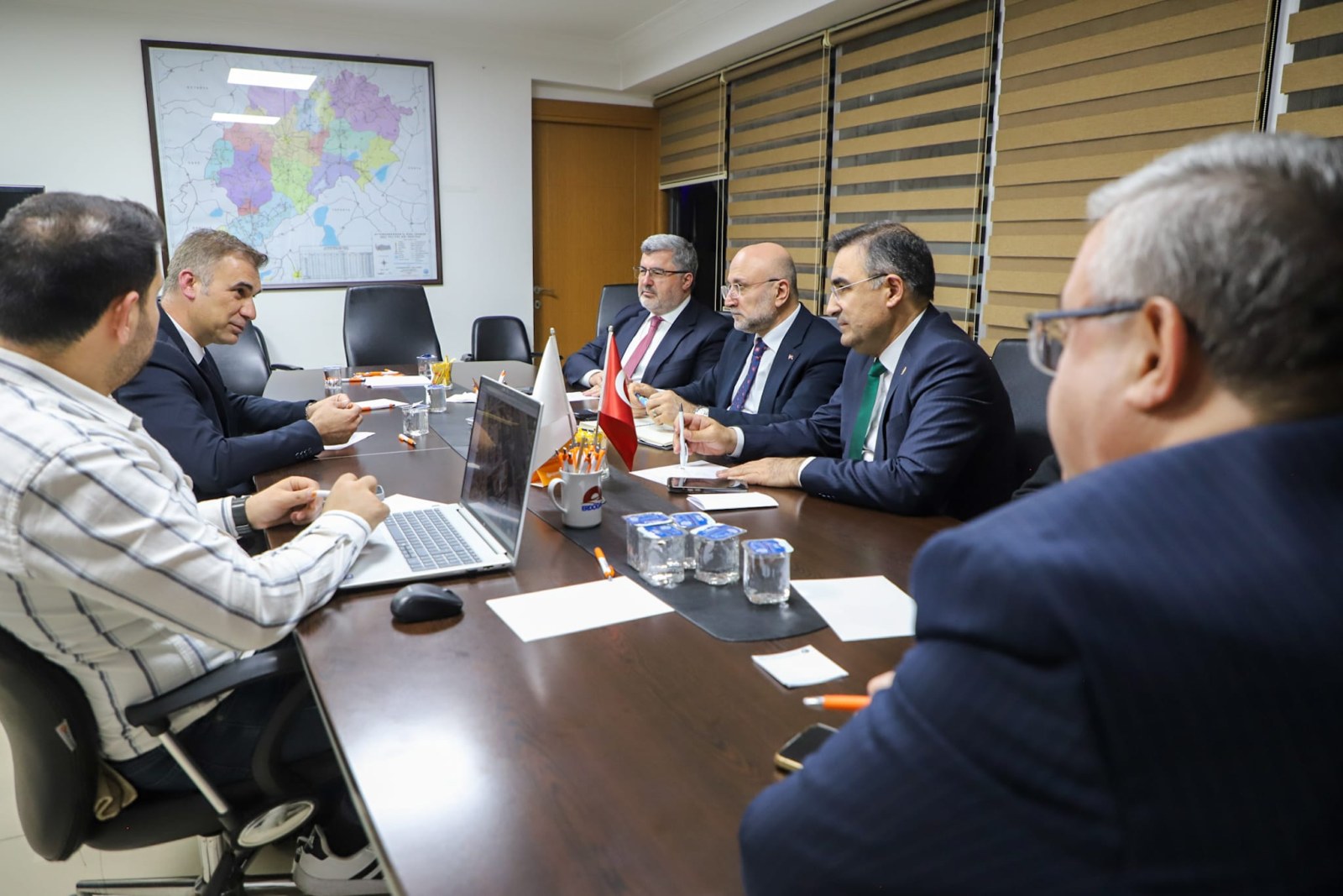 AFYONKARAHİSAR’DA ENERJİ VE DOĞALGAZ YATIRIMLARI MASAYA YATIRILDI