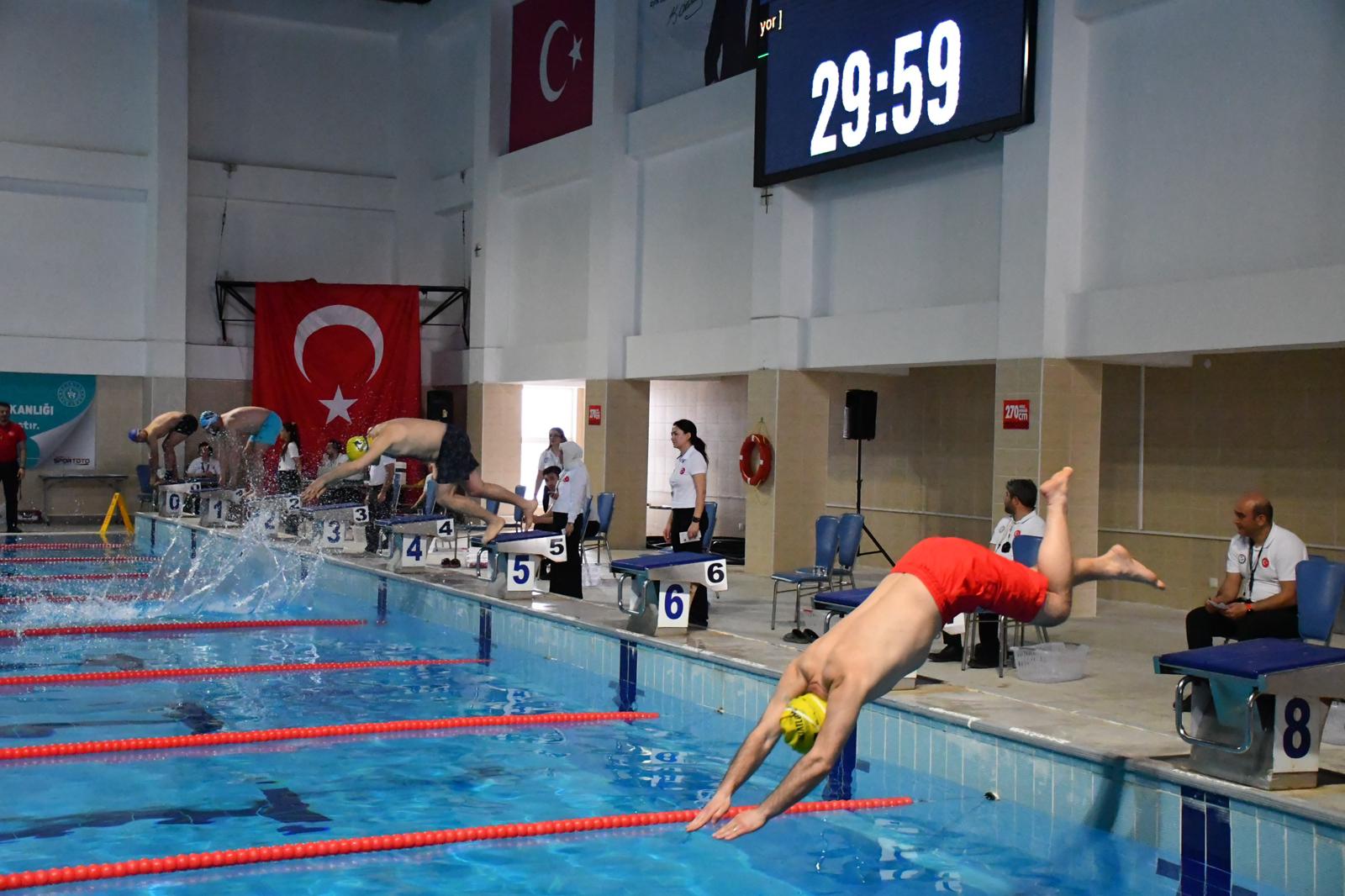 Yüzme Müsabakaları Afyonkarahisar’da Gerçekleştirildi