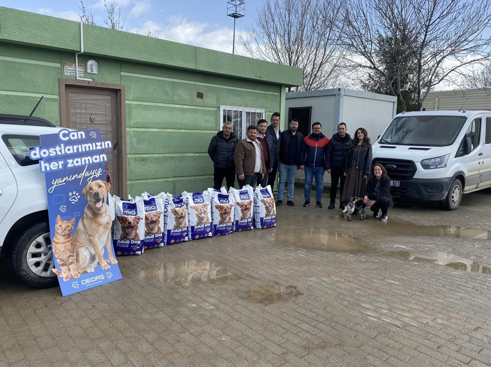 OEDAŞ’tan barınağa 300 kg mama bağışı