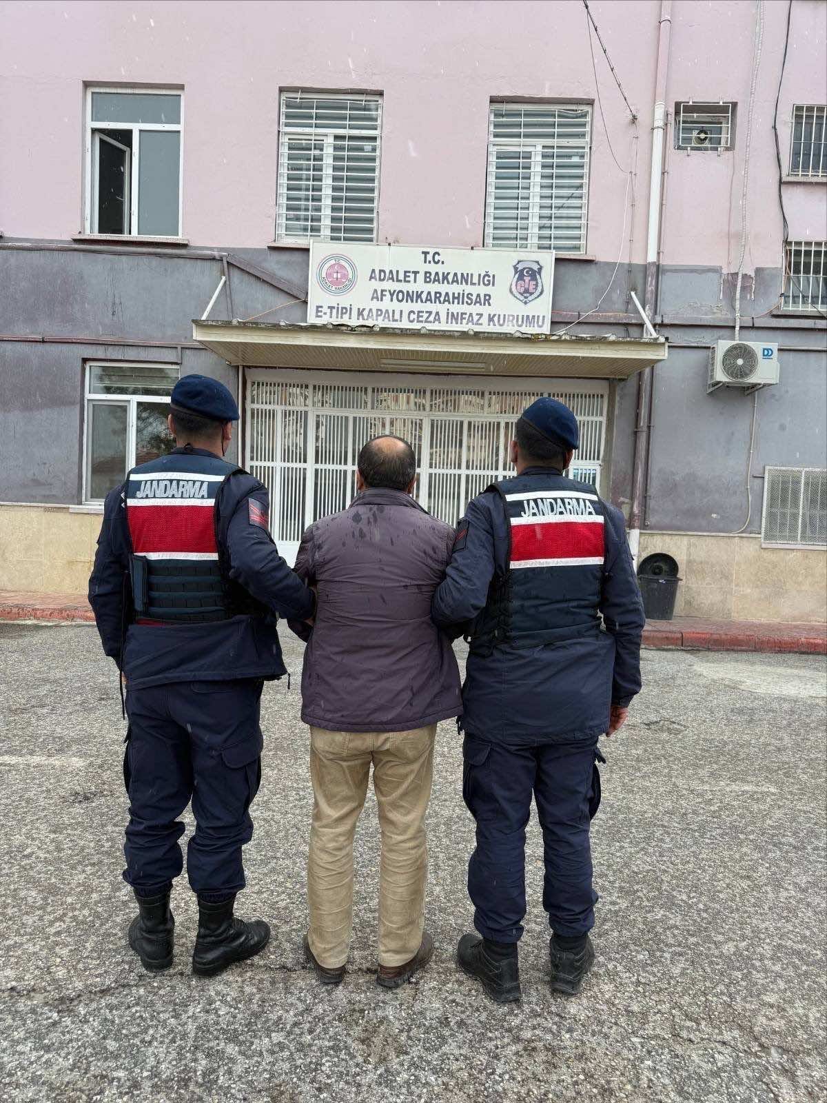 Yakalanan 45 Kişiden 14'ü Tutuklandı