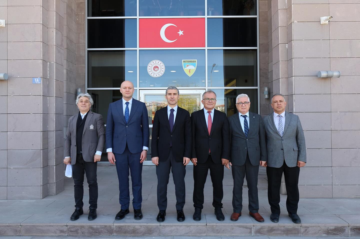 Vali Aktaş, Meteoroloji Bölge Müdürlüğünü Ziyaret Etti