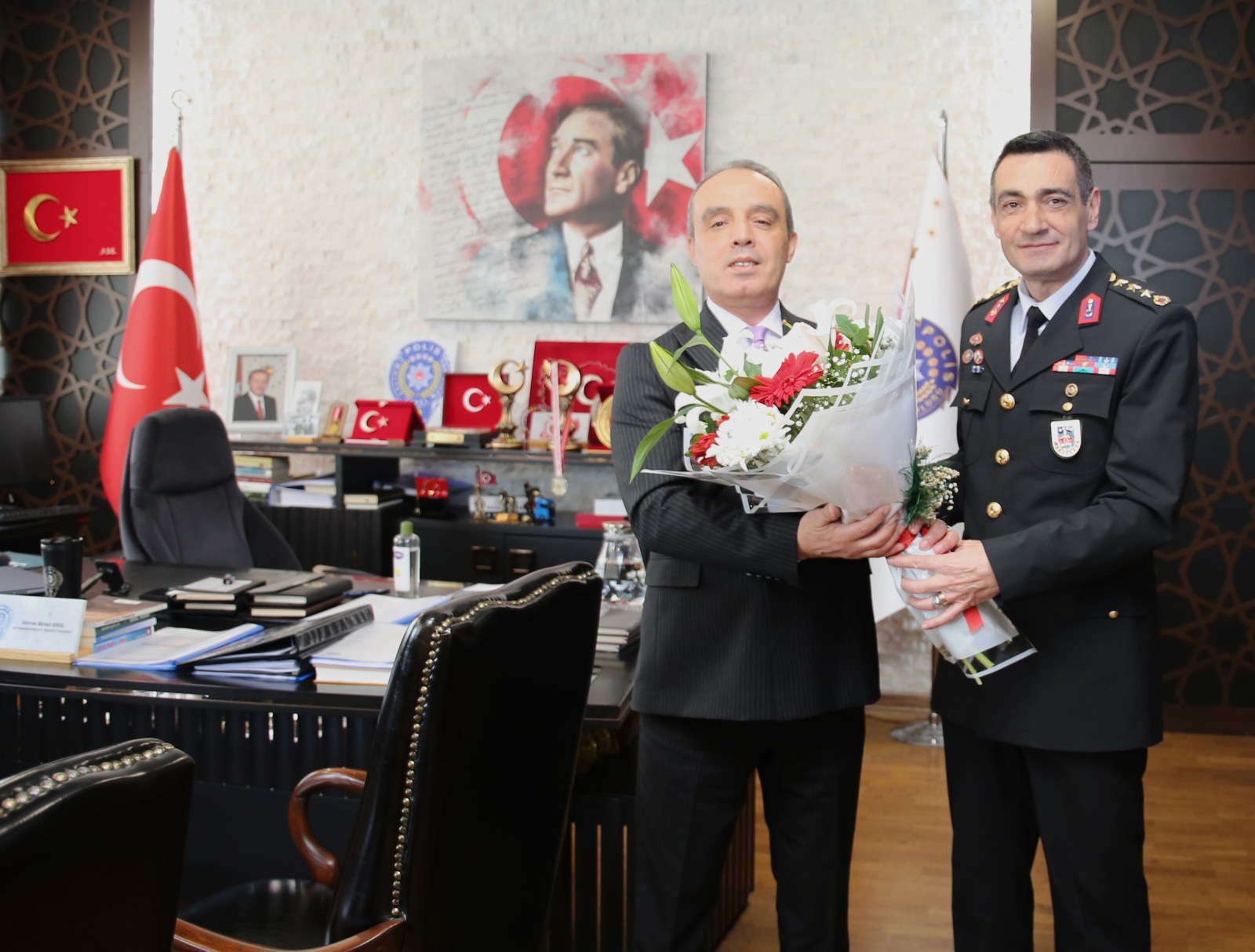 Jandarma Komutanı Kaya'dan Polis Haftası Ziyareti