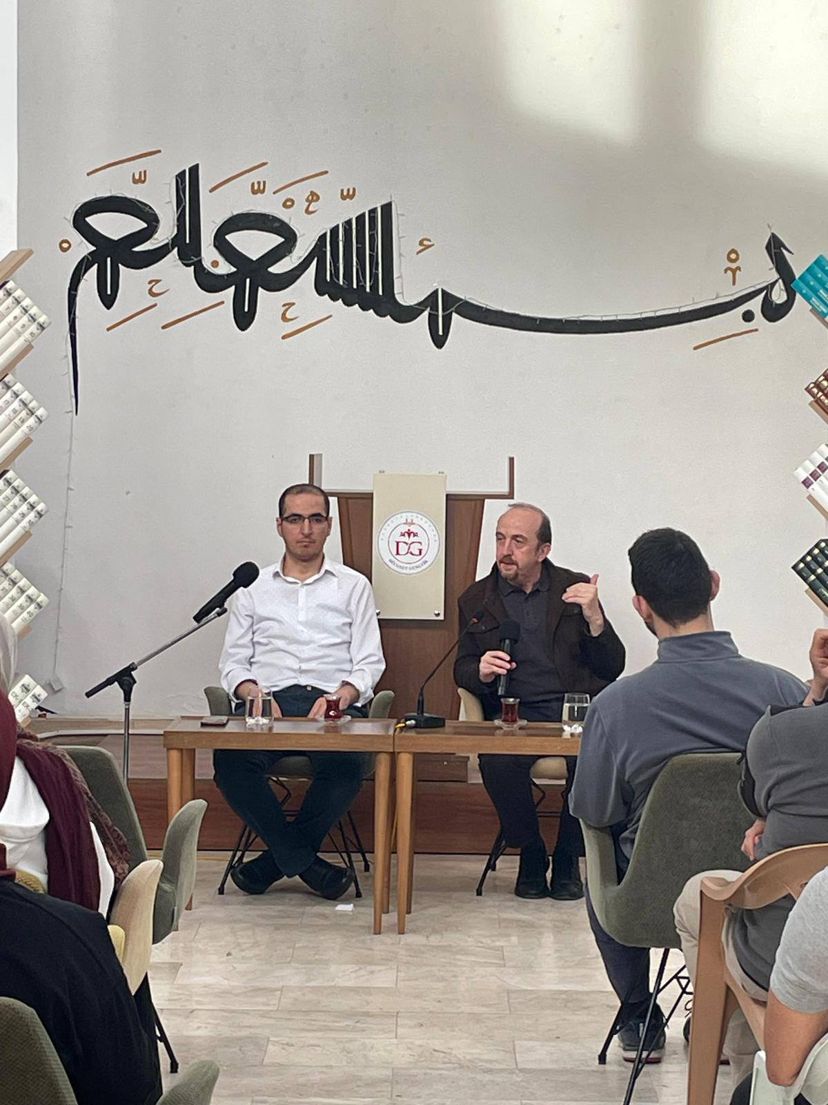 Mezhepler ve Tarikatlar Konulu Söyleşi Gerçekleştirildi