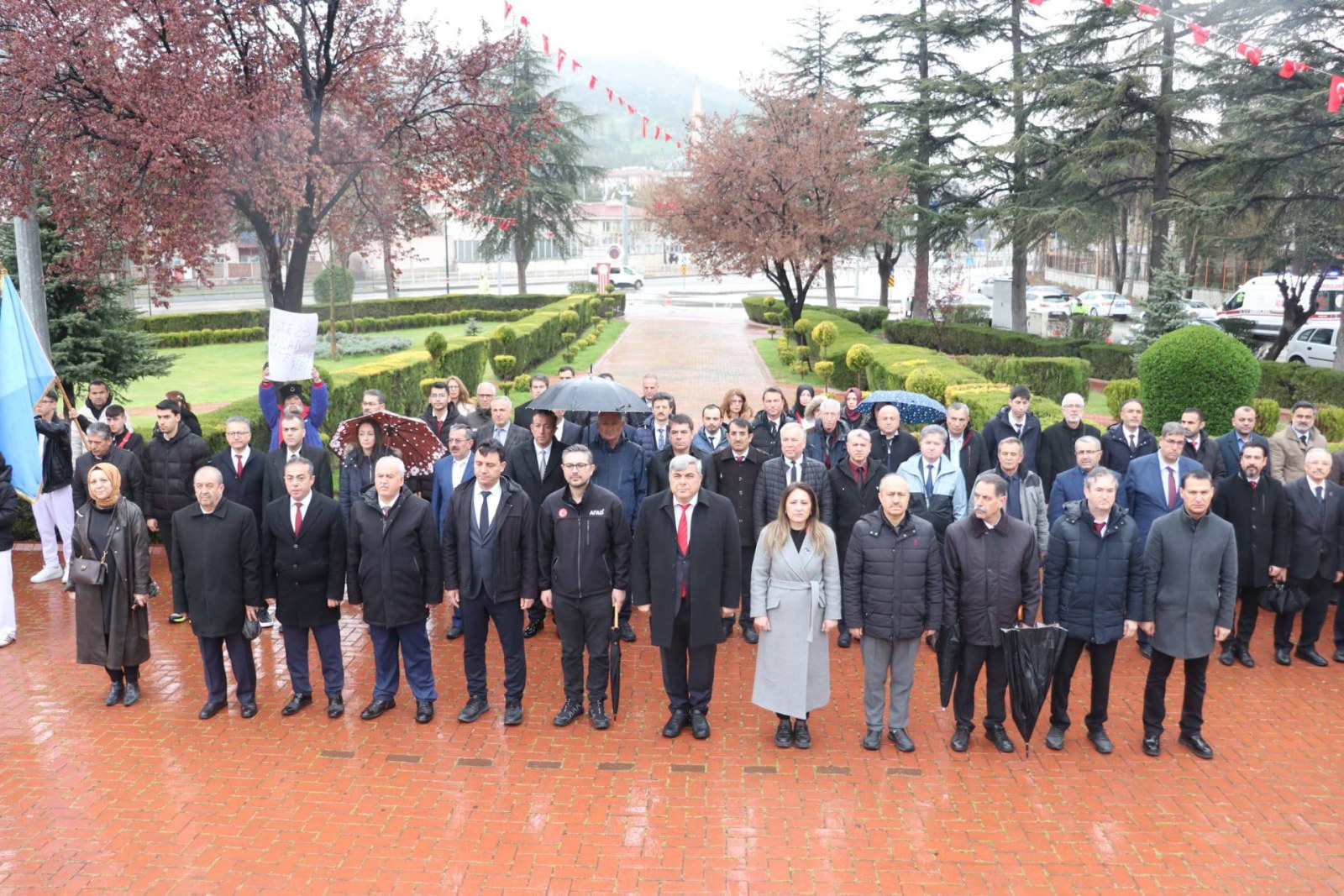 23 Nisan Nedeniyle Çelenk Sunma Töreni Yapıldı