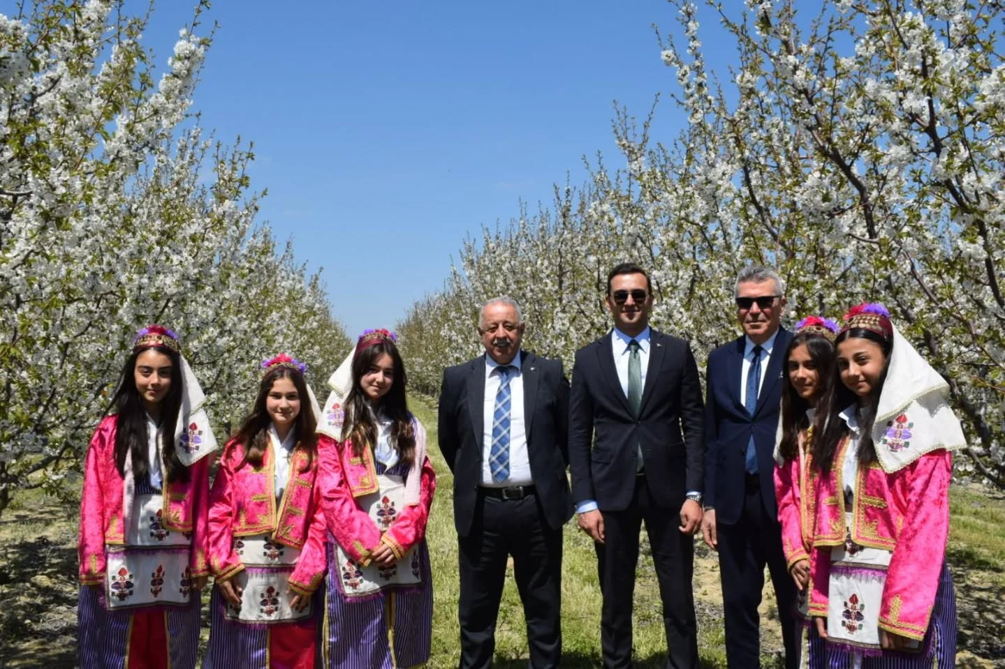 Kiraz Çiçeği Foto Safarisi İlgi Gördü