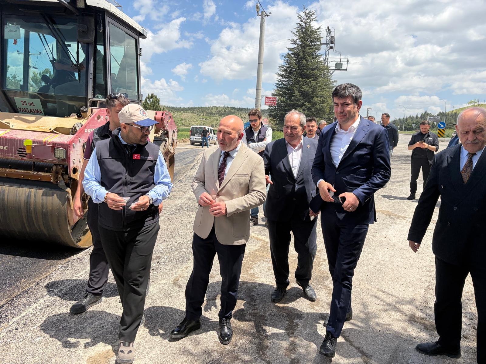 TÜRKİYE'DE BİR İLK: ATIK PLASTİKTEN ASFALT ÜRETİLDİ