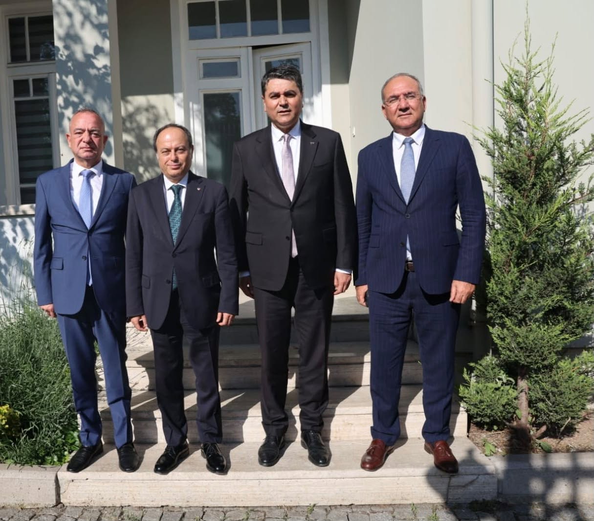 İş Dünyasından Uysal'a Ziyaret