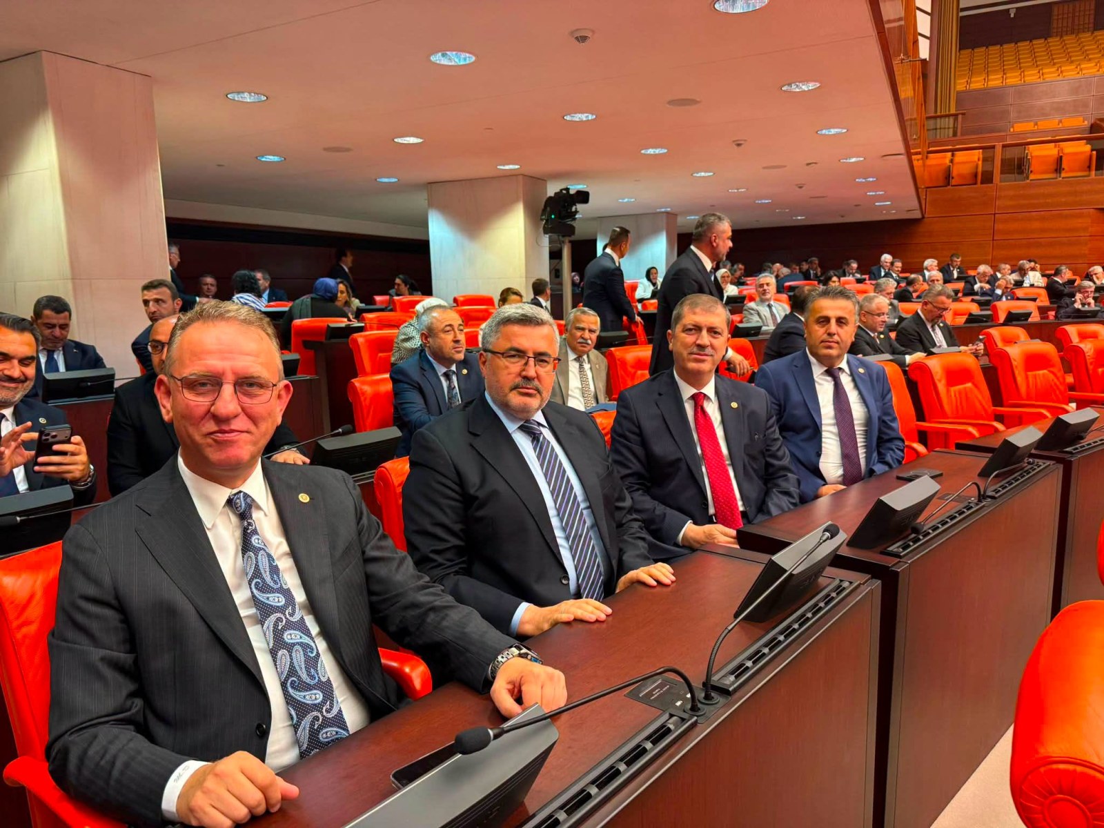 Özkaya, Yasalaştırılan Düzenlemeleri Duyurdu