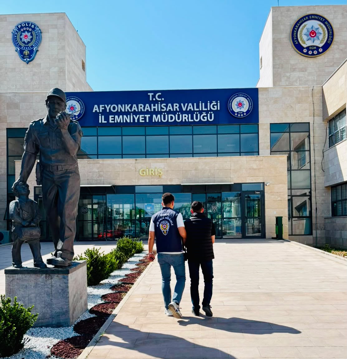 Aranan Şahıs Yakalandı