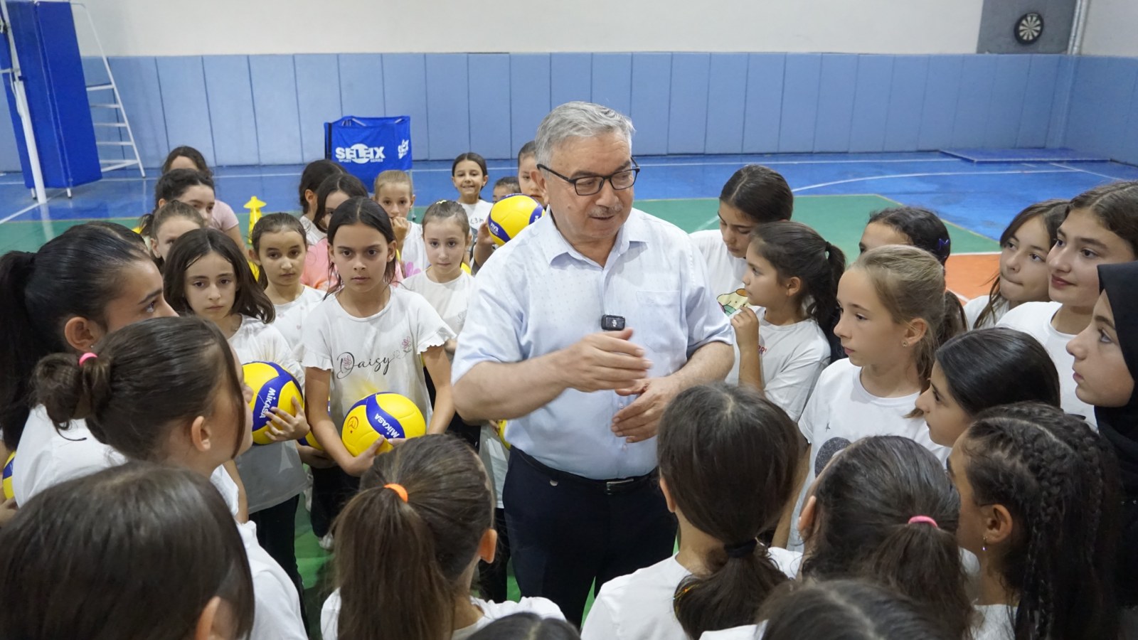 ŞUHUT’TA GELECEĞİN SPORCULARI YETİŞİYOR