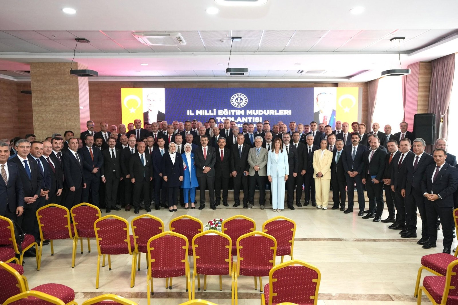 Altınkaynak, İl Müdürleri Toplantısı’na Katıldı
