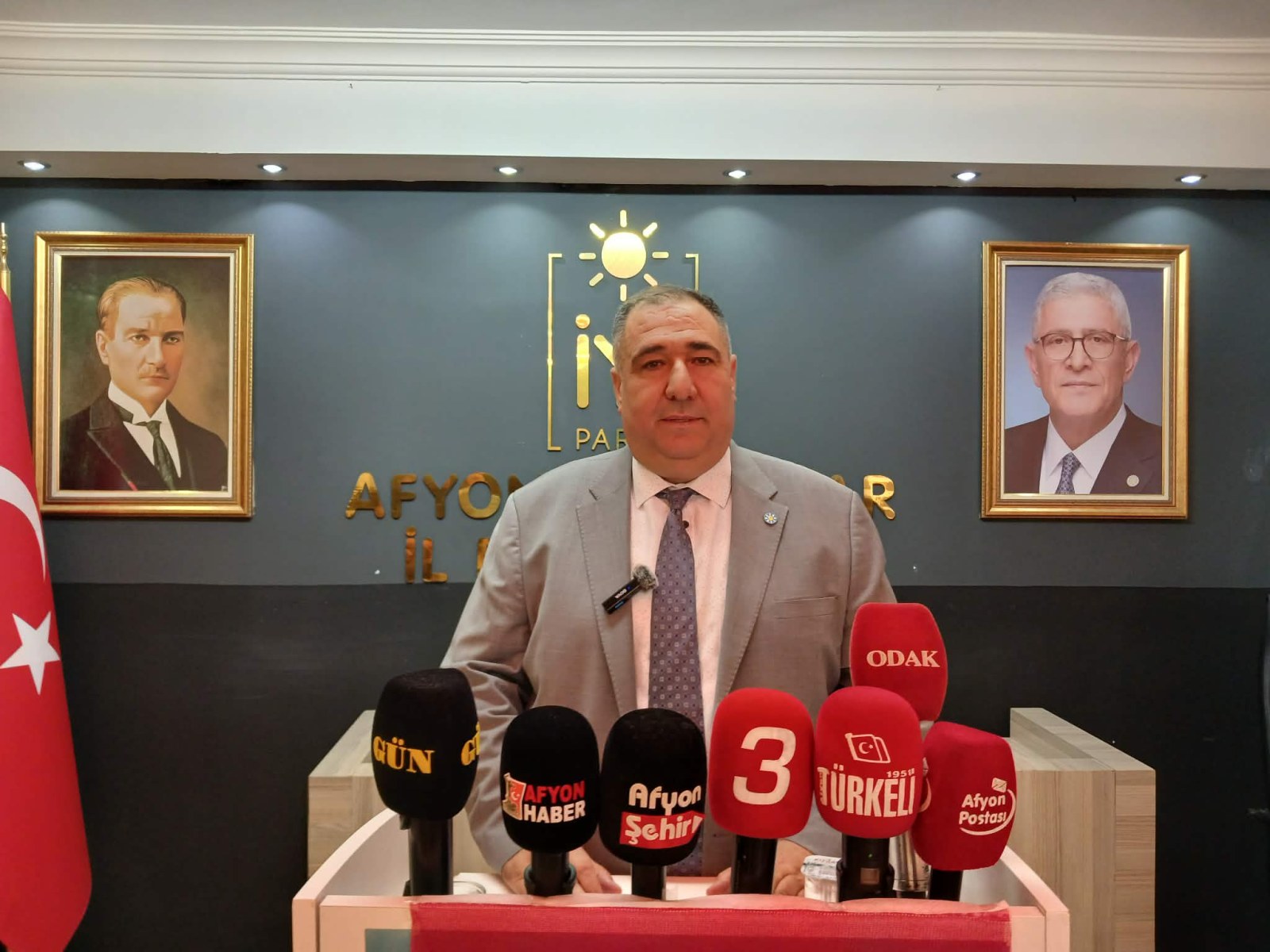 “Mutluluğun Formülünü Bize de Göstersinler”