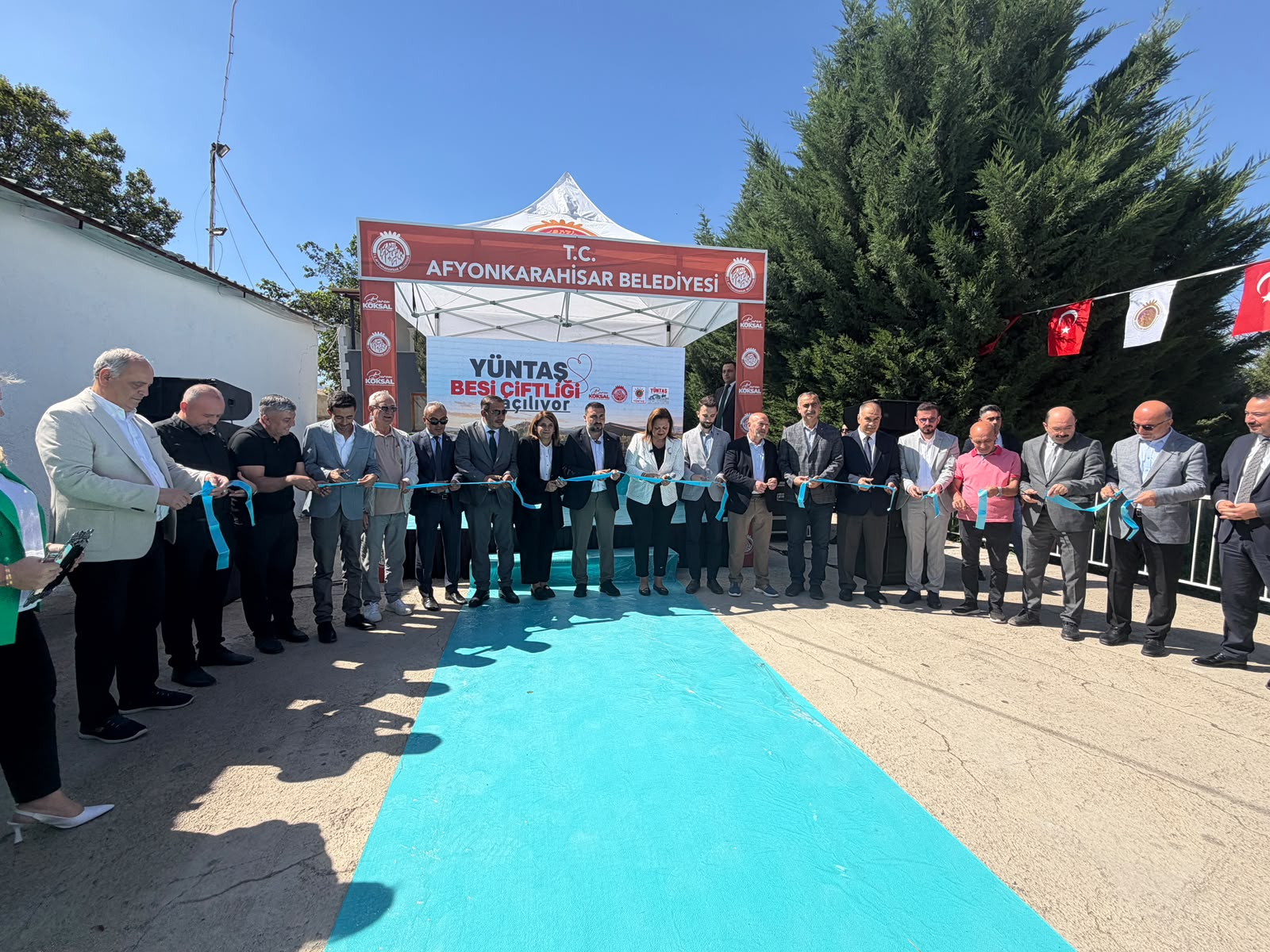YÜNTAŞ Besi Çiftliği Açıldı