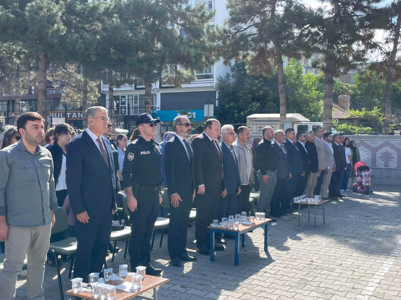 Şuhut'ta Yeni Eğitim Öğretim Yılı Açılış Programı Gerçekleştirildi