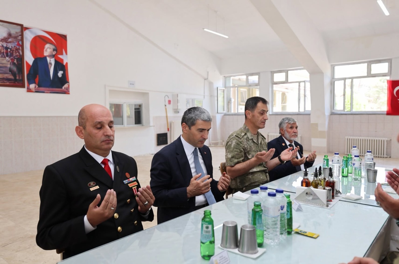 Vali Aktaş, Mehmetçik ve Gazilerle Buluştu