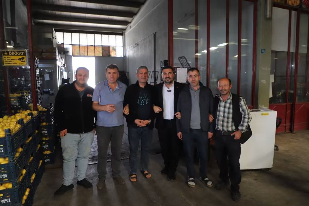 BAŞKAN KAVAK’TAN HAL ESNAFINA VE SAĞLIK CAMİASINA ZİYARET