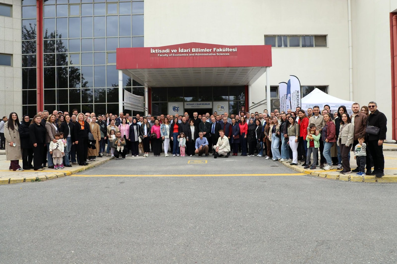 AKÜ İktisadi ve İdari Bilimler Fakültesinde 52. Yıl Mezunları Buluştu