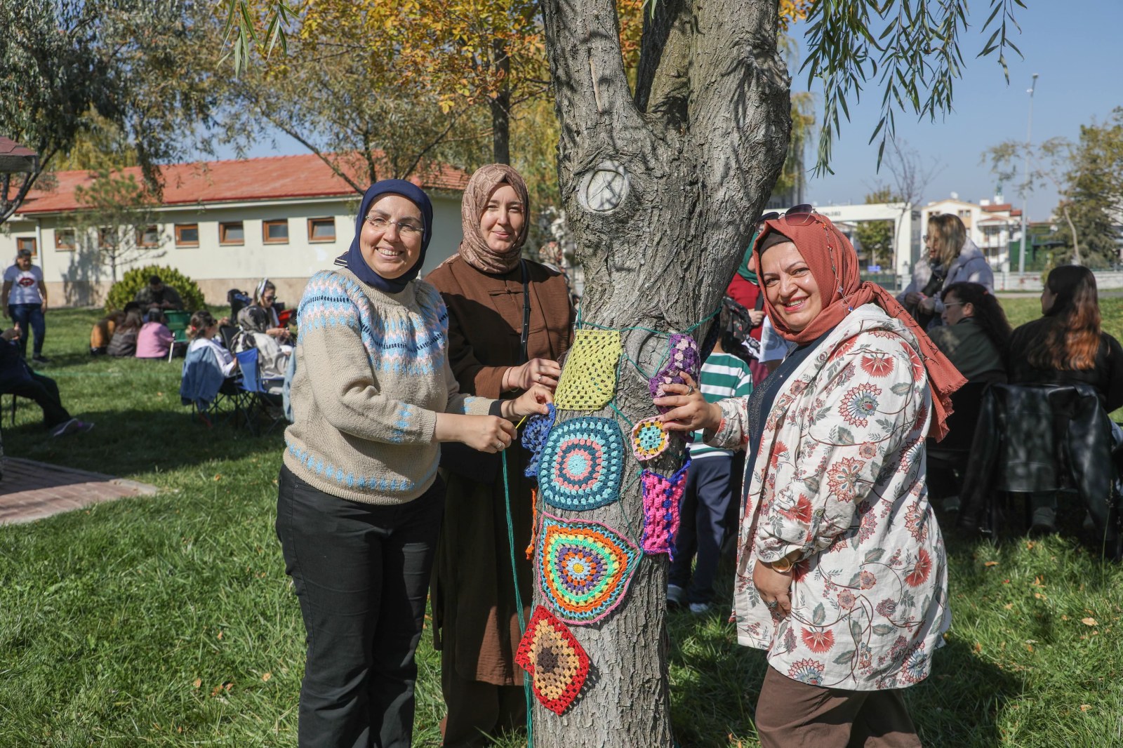 Örgü Örüp, Tanıştılar