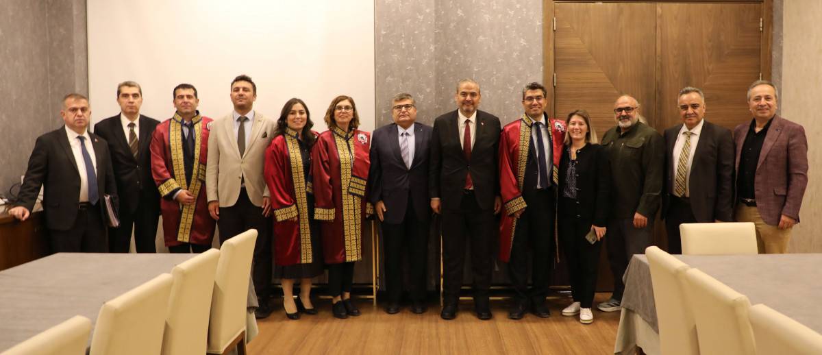 Kadro Ataması Yapılan Öğretim Üyeleri Cübbe Giydi