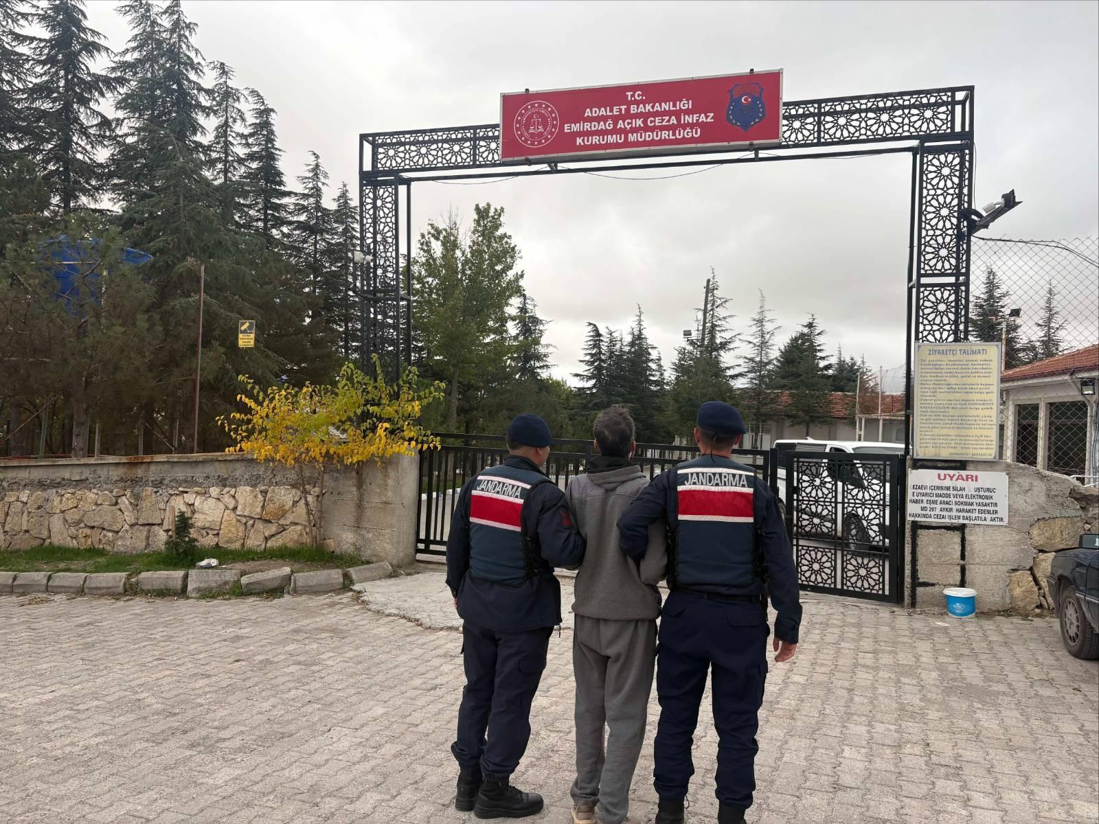 Aranan 42 Şahıs Yakalandı
