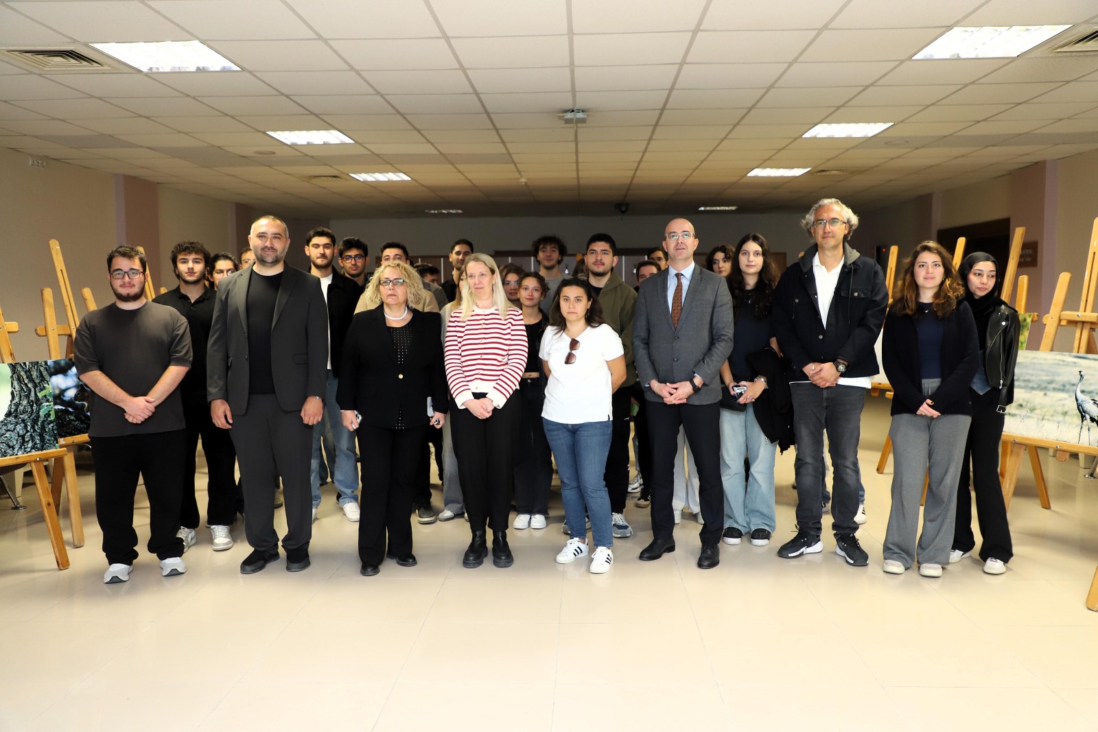 AKÜ’DE YABAN HAYATI FOTOĞRAF SERGİSİ DÜZENLENDİ