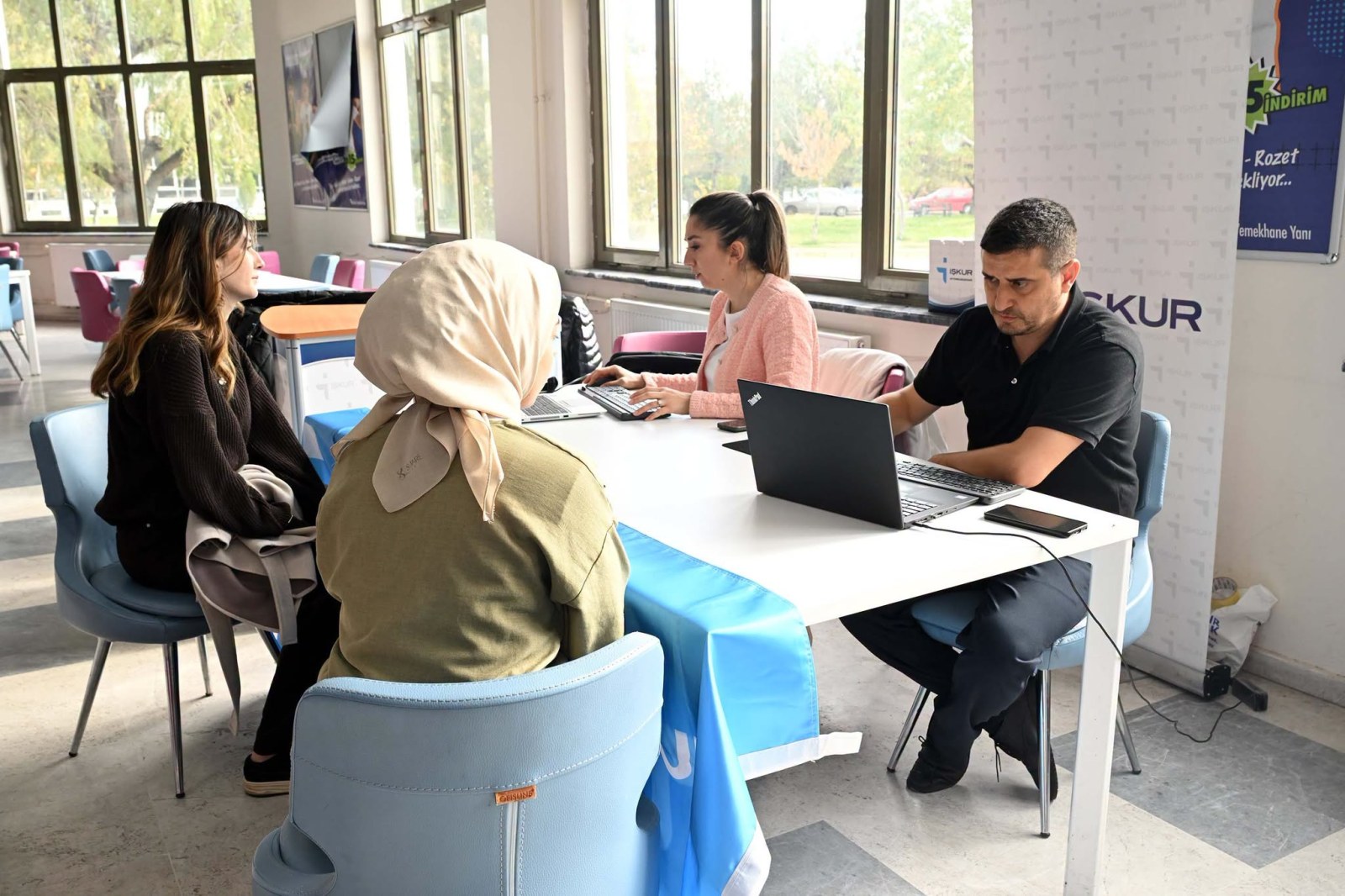 AKÜ'de İŞKUR Gençlik Programı Başvuru Desteği Başladı