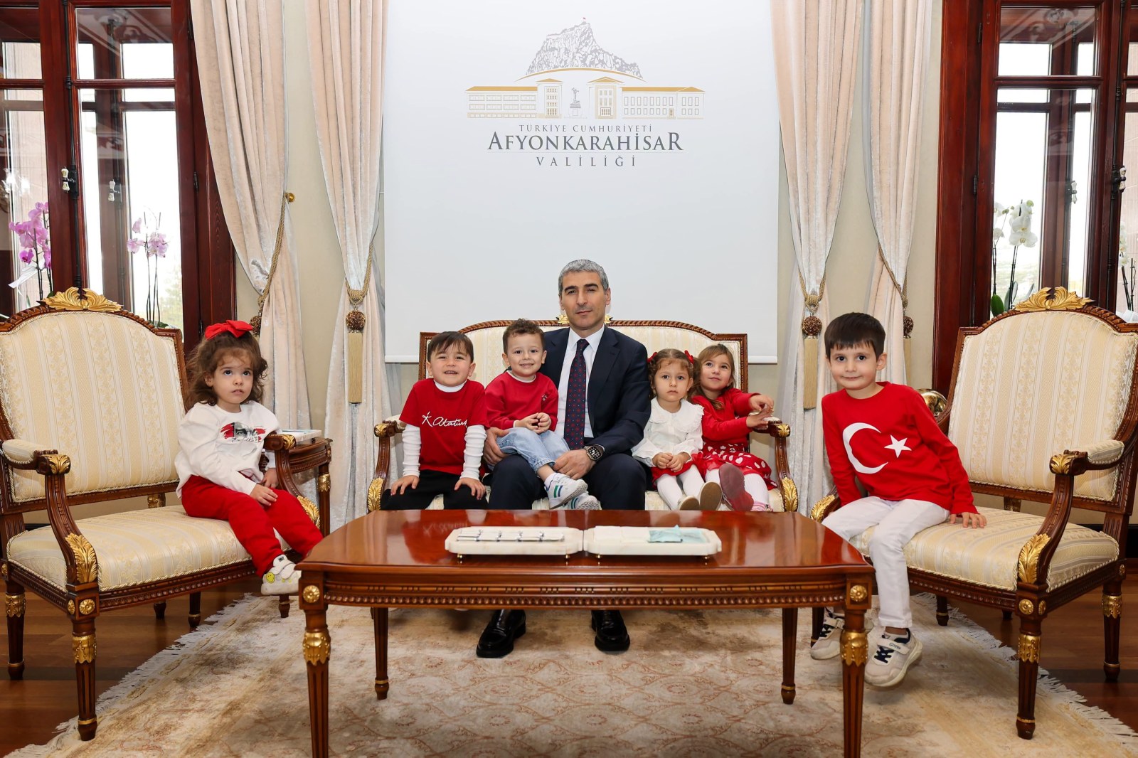 Cumhuriyet, Çocuklarımızın Kalbinde Yaşasın
